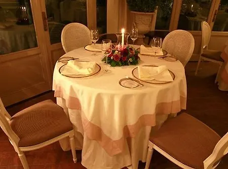 Hotel Relais Alla Corte Del Sole 4*